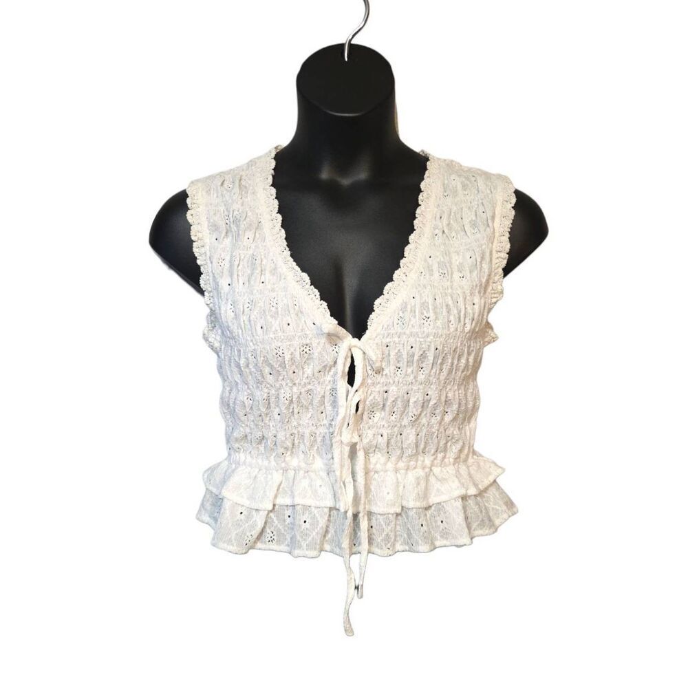 NWT ASTR The Label White Smocked Eyelet Tie-Front Ruffle Top Vest - Size L